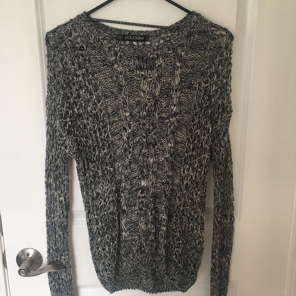 Volcom sweater